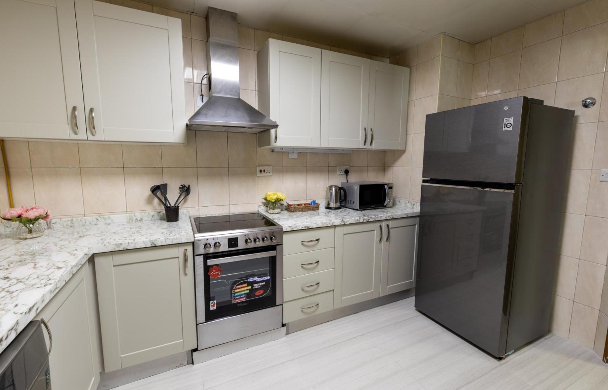 Prime Location 3 Bedroom Front * Abu Dhabi